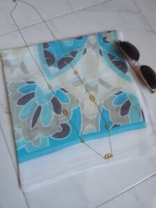 Foulard en Crêpe Chiffon Premium, fluide et anti-glisse