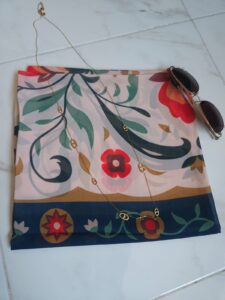 Foulard en Crêpe Chiffon Premium, fluide et anti-glisse