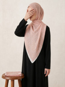 Maxi Khimar Carré 150x150 cm – Crêpe Chiffon Premium